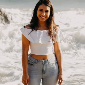 Meet your Posher, Isabel